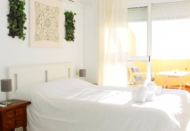 Apartamento en Rincón de la Victoria - Magnífico ático vacacional frente al mar en Rincón de la Victoria  Apartamento en Rincón de la Victoria - Magnífico ático vacacional frente al mar en Rincón de la Victoria