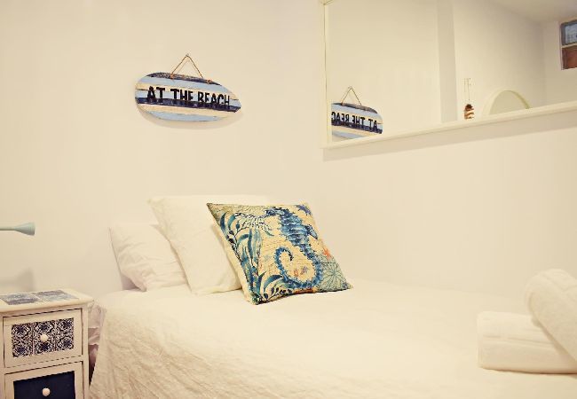 Apartamento en Torremolinos - Amplio apto vacacional a pie de playa en Torremolinos  Apartamento en Torremolinos - Amplio apto vacacional a pie de playa en Torremolinos