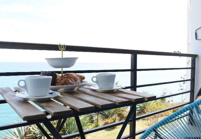 Estudio en Torremolinos - Luminoso estudio frente al mar en Torremolinos Estudio en Torremolinos - Luminoso estudio frente al mar en Torremolinos