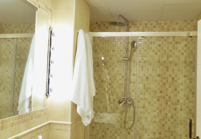 Apartamento en Málaga - Amplio apartamento vacacional con vistas espectaculares en el centro de Málaga Apartamento en Málaga - Amplio apartamento vacacional con vistas espectaculares en el centro de Málaga