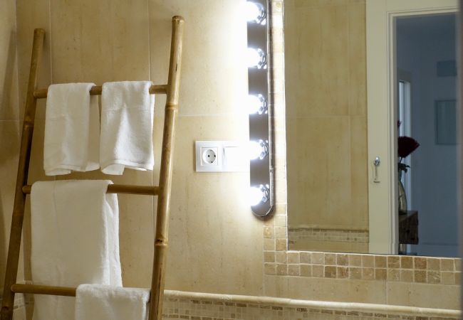 Apartamento en Málaga - Amplio apartamento vacacional con vistas espectaculares en el centro de Málaga Apartamento en Málaga - Amplio apartamento vacacional con vistas espectaculares en el centro de Málaga