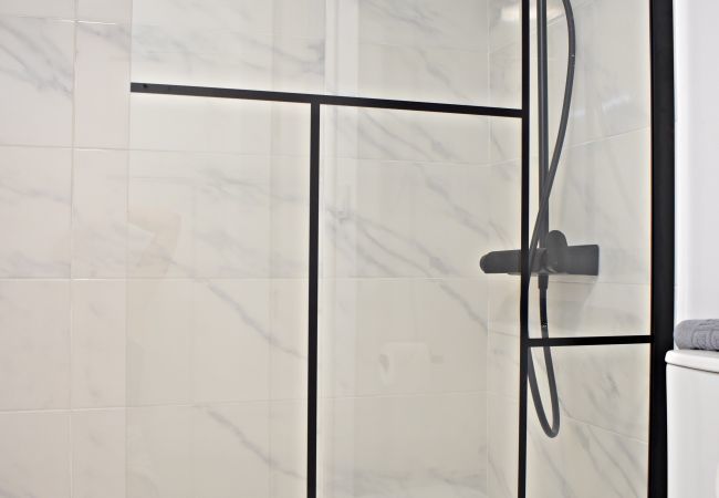 Apartamento en Málaga - AT La Isla: Preciosos apartamentos cerca de la playa Apartamento en Málaga - AT La Isla: Preciosos apartamentos cerca de la playa