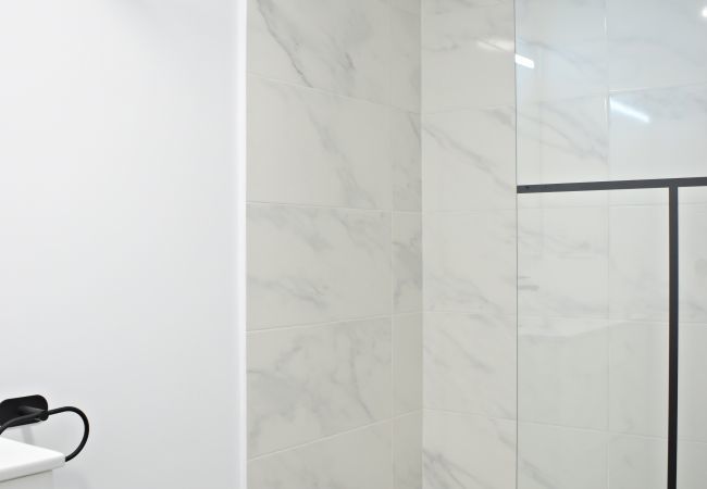 Apartamento en Málaga - AT La Isla: Preciosos apartamentos cerca de la playa Apartamento en Málaga - AT La Isla: Preciosos apartamentos cerca de la playa