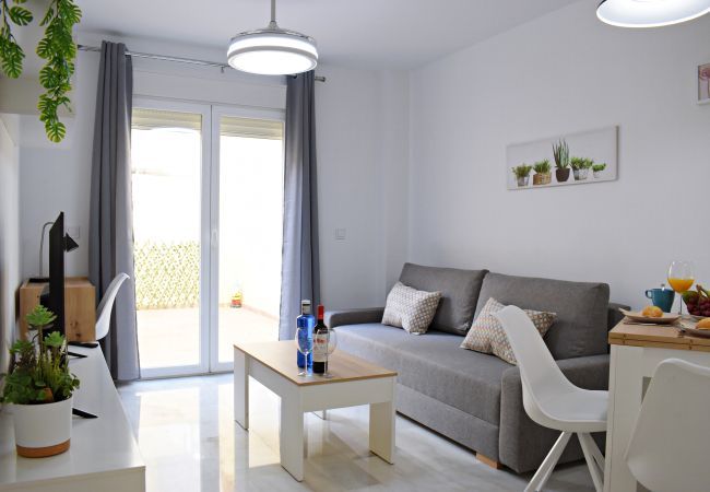 Apartamento en Málaga - AT La Isla: Preciosos apartamentos cerca de la playa Apartamento en Málaga - AT La Isla: Preciosos apartamentos cerca de la playa