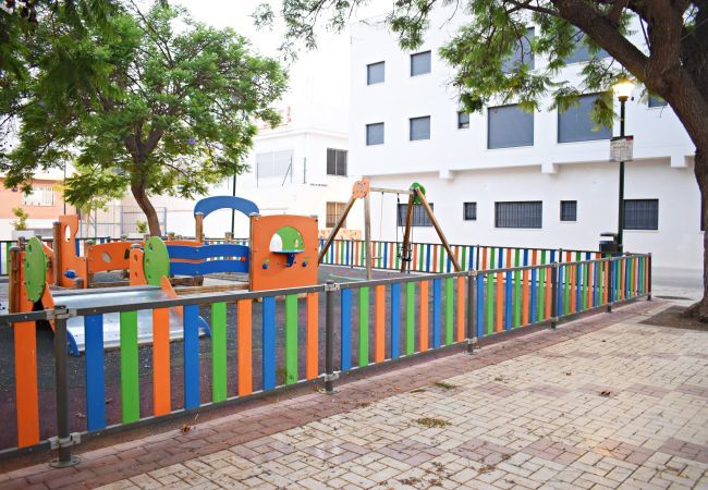 Apartamento en Málaga - AT La Isla: Preciosos apartamentos cerca de la playa Apartamento en Málaga - AT La Isla: Preciosos apartamentos cerca de la playa