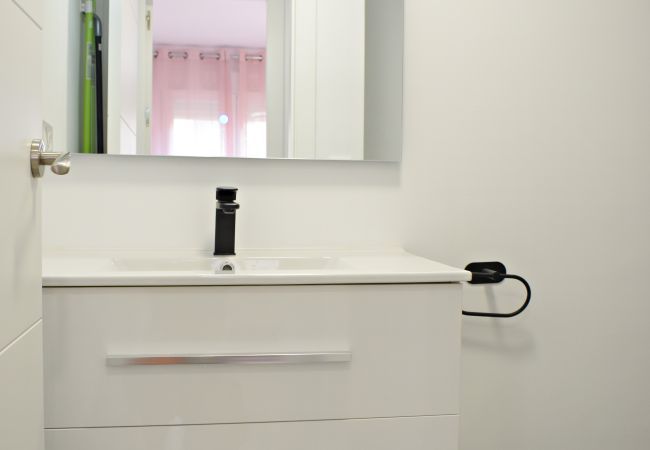 Apartamento en Málaga - AT La Isla: Preciosos apartamentos cerca de la playa Apartamento en Málaga - AT La Isla: Preciosos apartamentos cerca de la playa