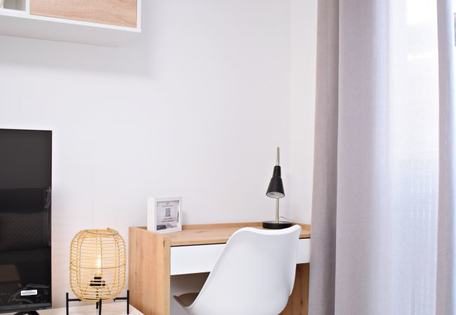 Apartamento en Málaga - AT La Isla: Preciosos apartamentos cerca de la playa Apartamento en Málaga - AT La Isla: Preciosos apartamentos cerca de la playa