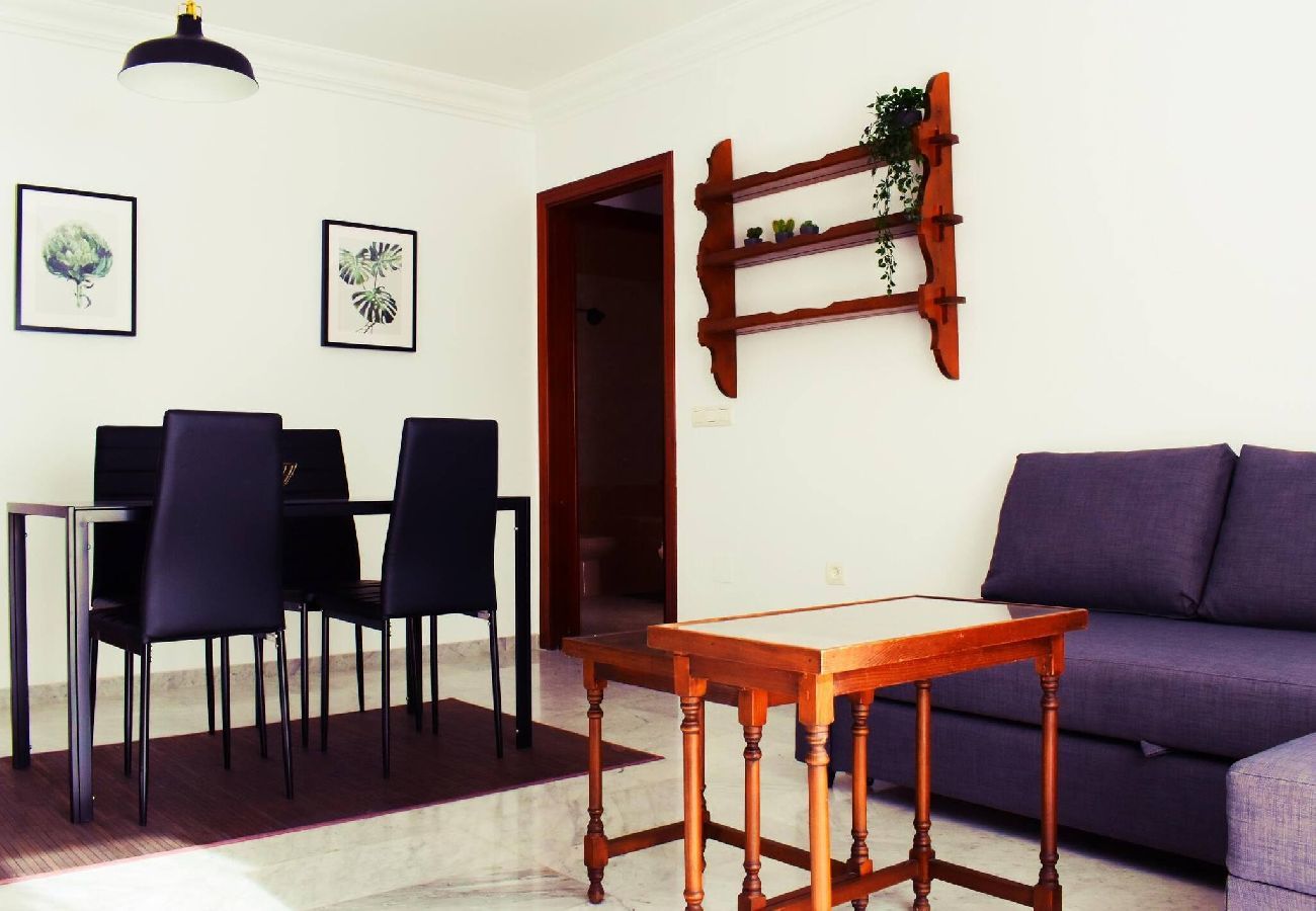 Apartamento-vacacional Rincón-de-la-victoria Cuatro-Huéspedes Easy-Rent-Málaga Perfecto-para-familias