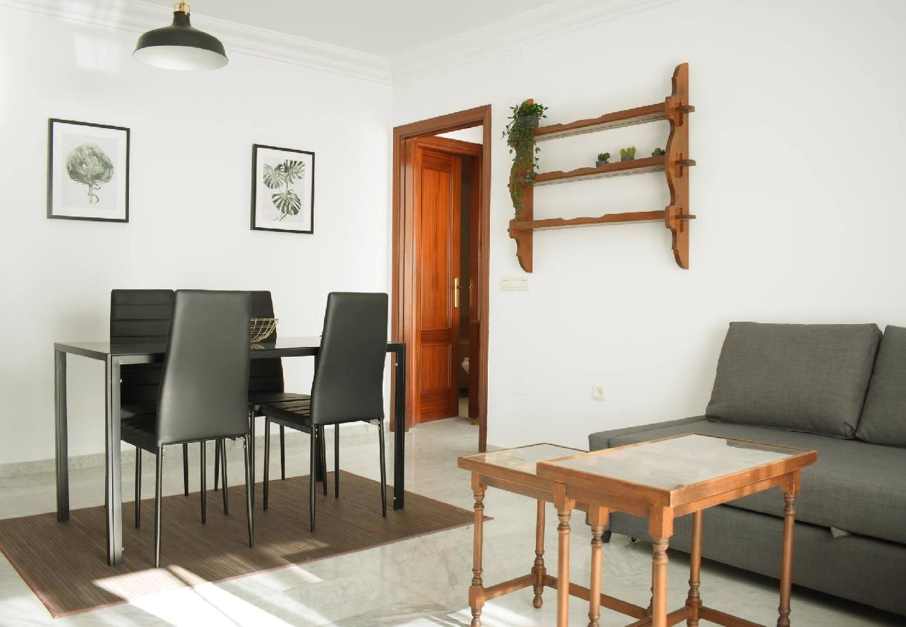 Apartamento en Rincón de la Victoria - Magnífico ático vacacional frente al mar en Rincón de la Victoria 