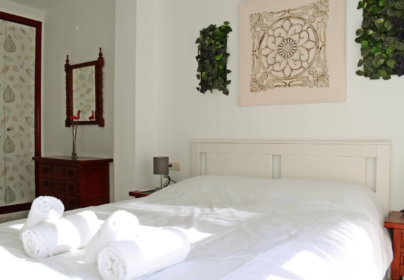 Apartamento-vacacional Rincón-de-la-victoria Cuatro-Huéspedes Easy-Rent-Málaga Perfecto-para-familias