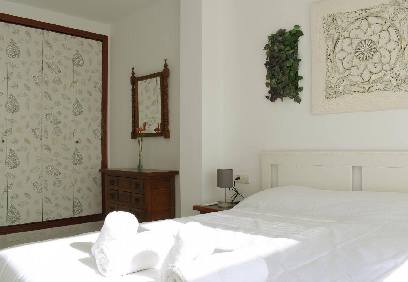 Apartamento en Rincón de la Victoria - Magnífico ático vacacional frente al mar en Rincón de la Victoria 