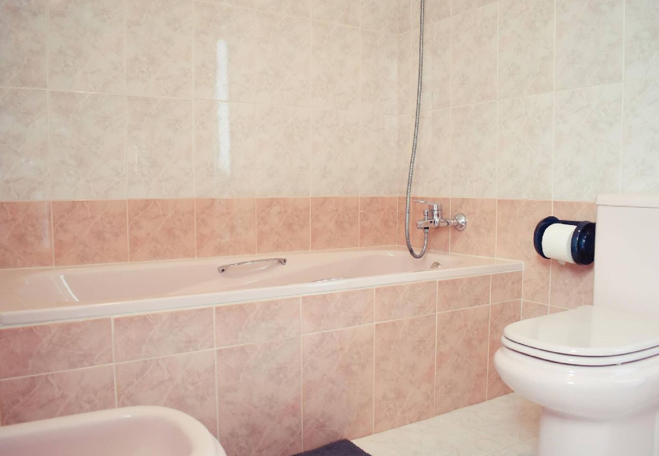 Apartamento en Rincón de la Victoria - Magnífico ático vacacional frente al mar en Rincón de la Victoria 