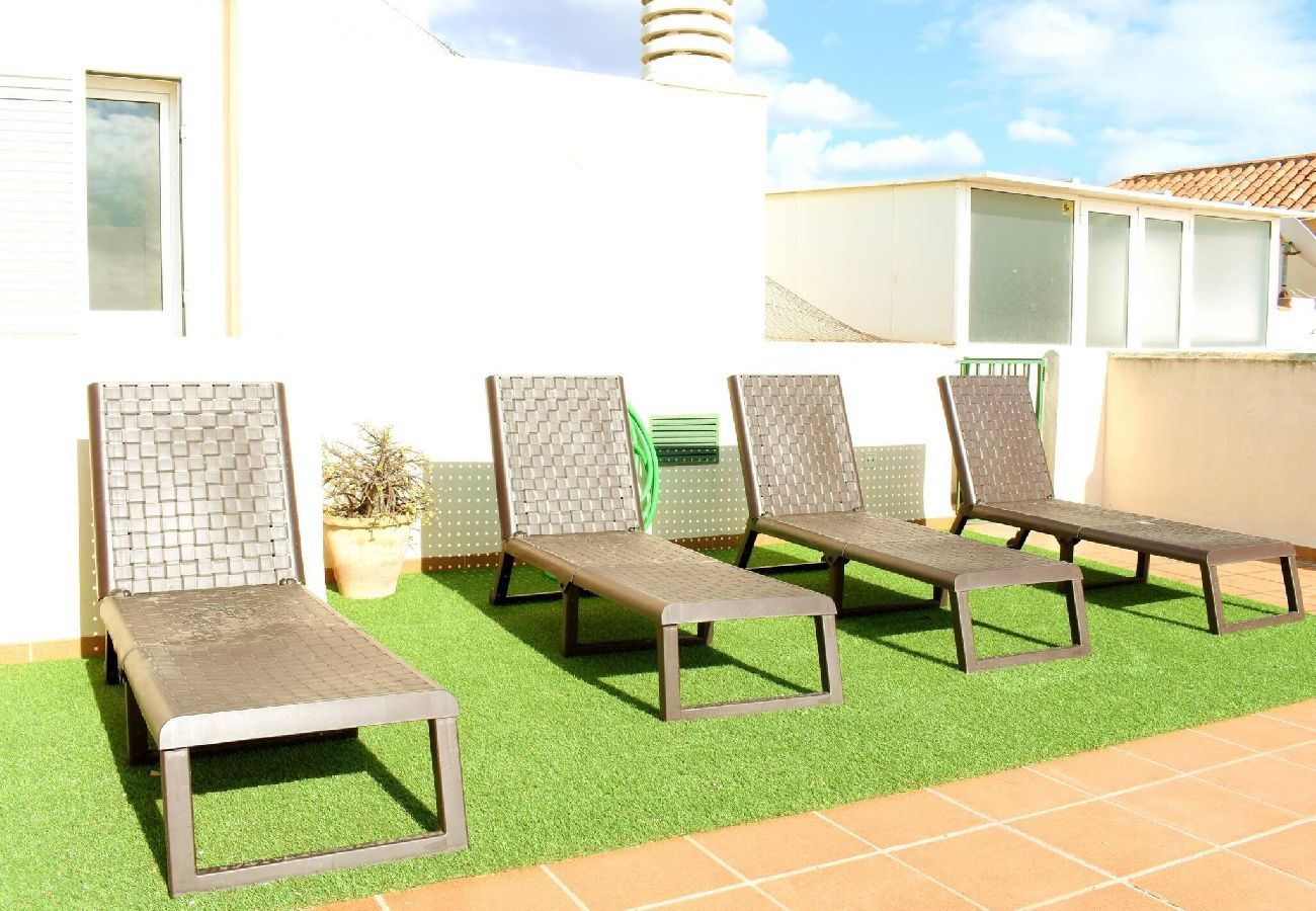 Apartamento-vacacional Rincón-de-la-victoria Cuatro-Huéspedes Easy-Rent-Málaga Perfecto-para-familias