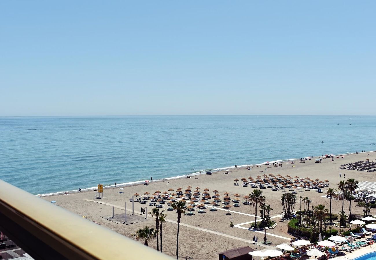 Apartamento Torremolinos Frente-al-mar Siete-Huéspedes Piscina Easy-Rent-Málaga