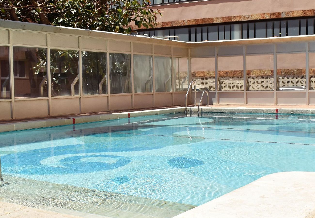 Apartamento Torremolinos Frente-al-mar Siete-Huéspedes Piscina Easy-Rent-Málaga