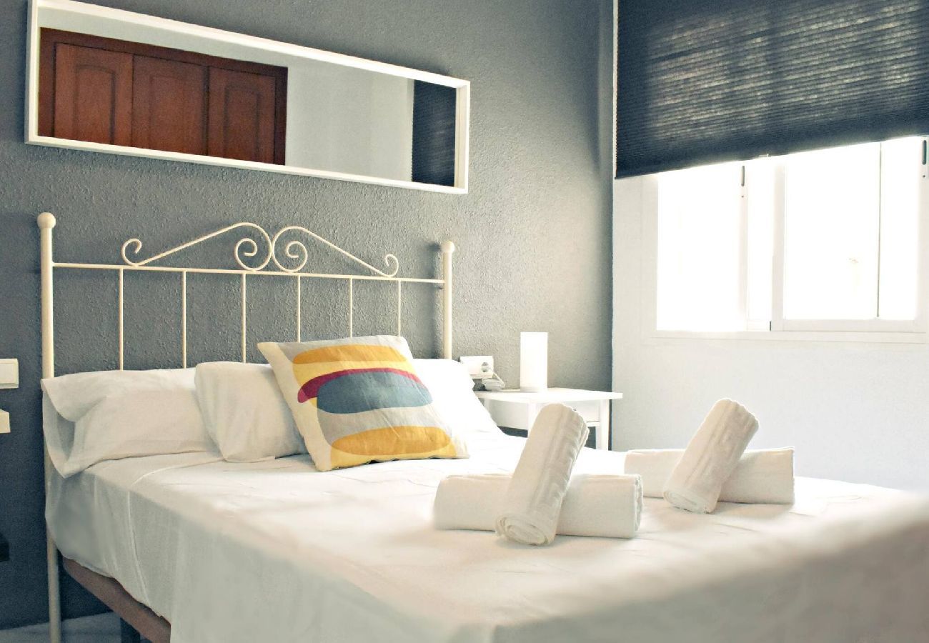 Apartamento en Málaga - Fabuloso apartamento vacacional de dos dormitorios en Málaga