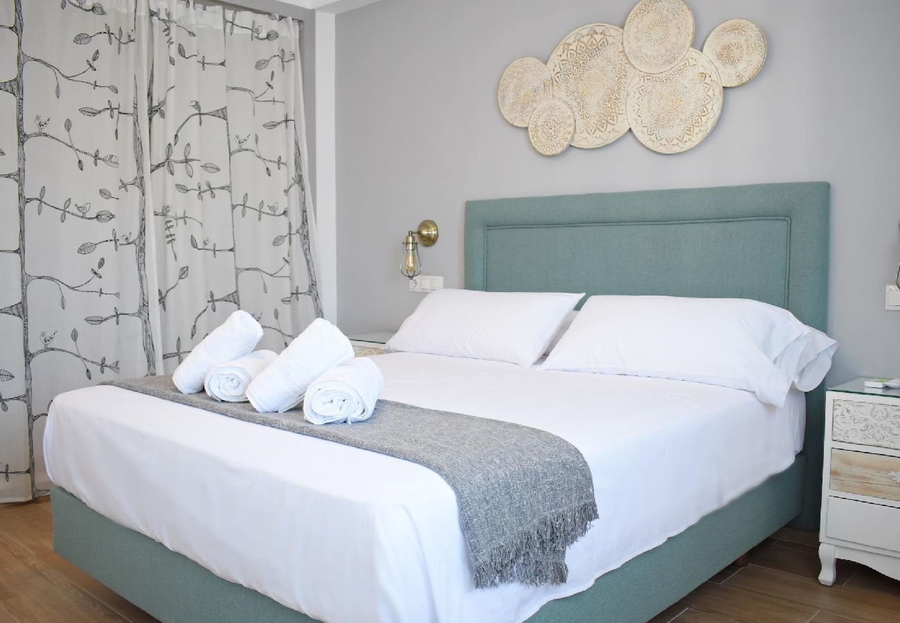 Apartamento-vacacional Málaga Seis-Huéspedes Easy-Rent-Málaga Perfecto-para-familias