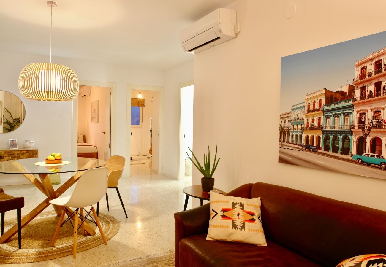 Apartamento-vacacional-Málaga Cinco-Huéspedes Easy-Rent-Málaga Perfecto-para-familias Centro-de-Málaga