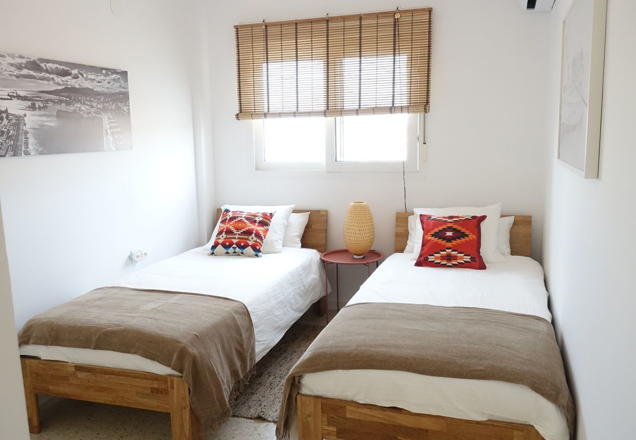 Apartamento-vacacional-Málaga Cinco-Huéspedes Easy-Rent-Málaga Perfecto-para-familias Centro-de-Málaga