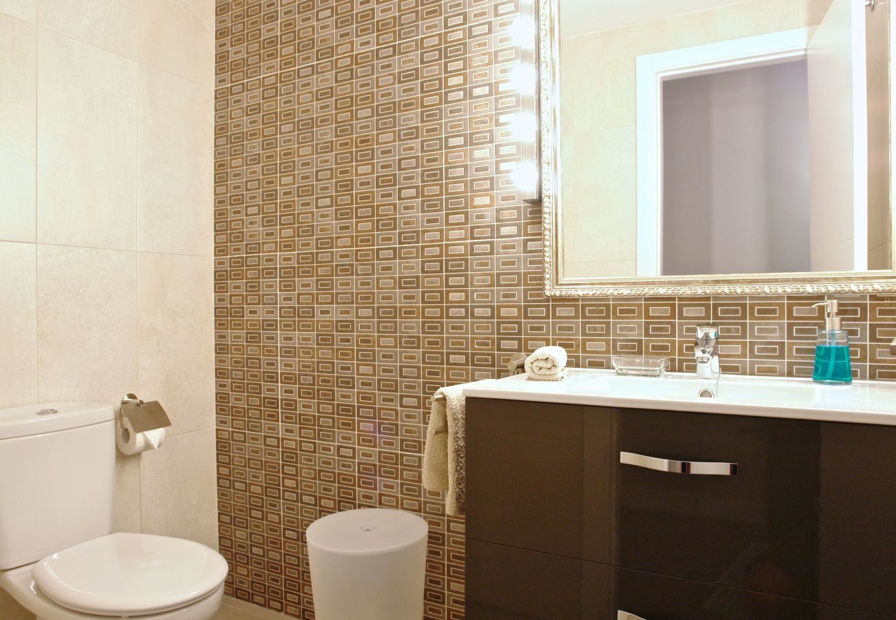 Apartamento-vacacional-Málaga Cuatro-Huéspedes Easy-Rent-Málaga Perfecto-para-familias Centro-de-Málaga