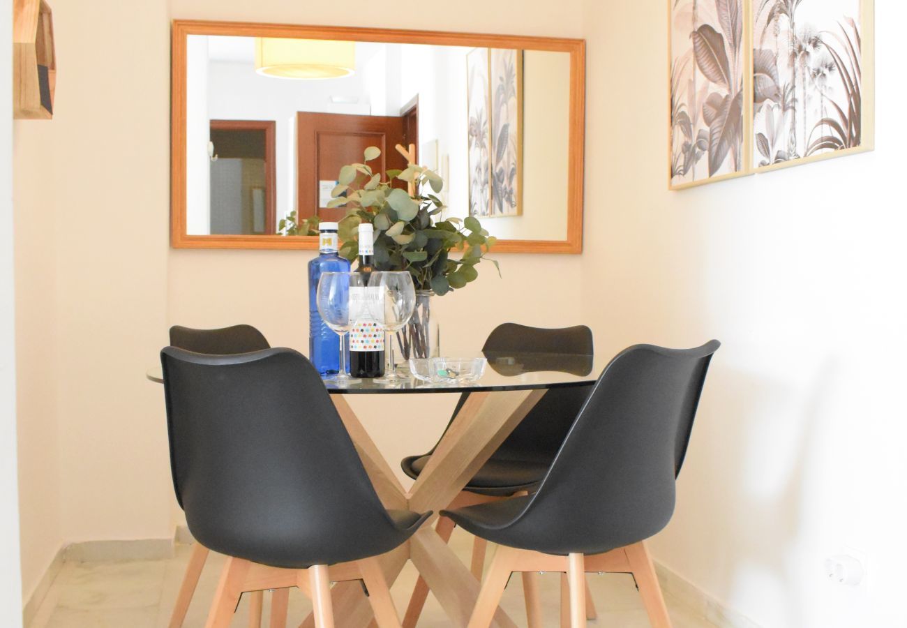 Apartamento-vacacional-Málaga Cuatro-Huéspedes Easy-Rent-Málaga Perfecto-para-familias Centro-de-Málaga 