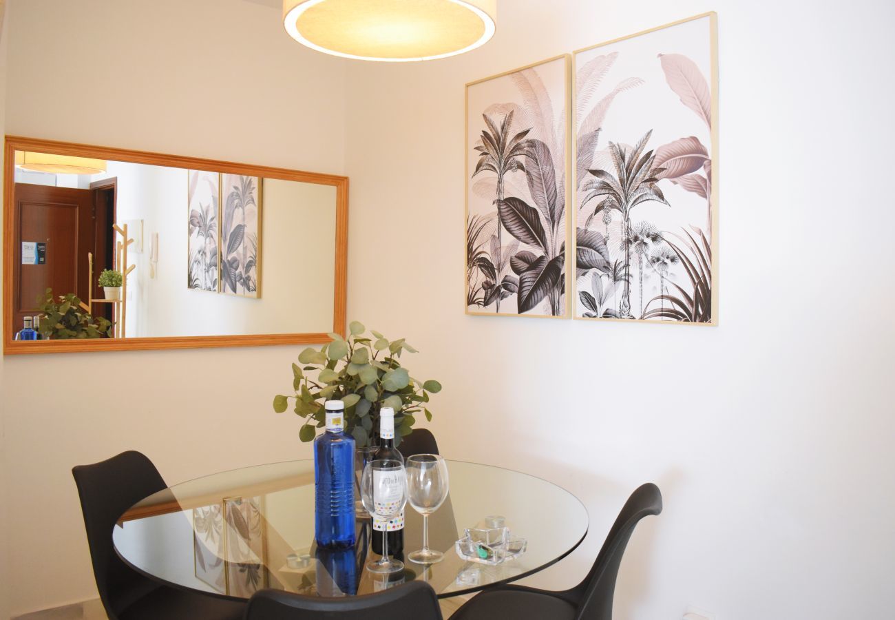 Apartamento-vacacional-Málaga Cuatro-Huéspedes Easy-Rent-Málaga Perfecto-para-familias Centro-de-Málaga 