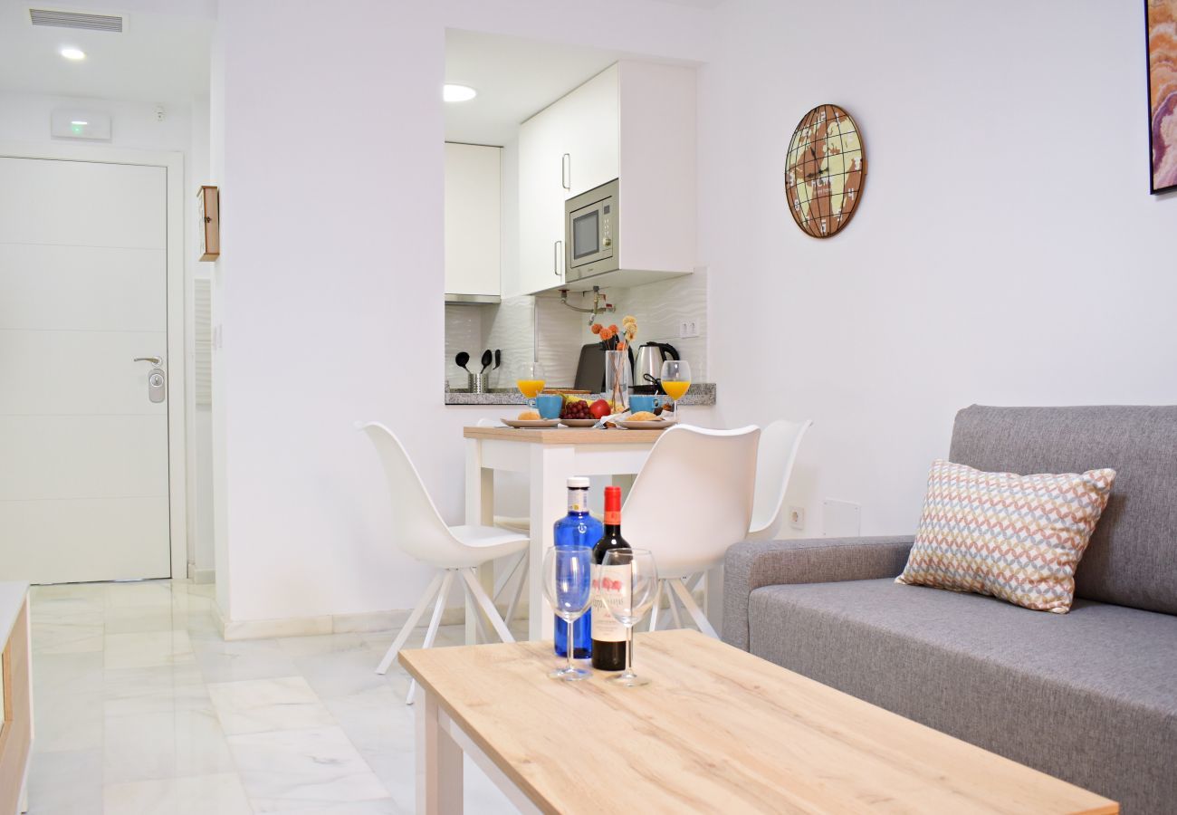 Apartamento en Málaga - AT La Isla: Preciosos apartamentos de la playa