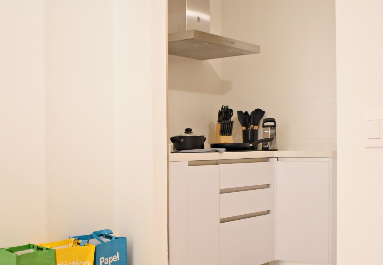 Apartamento en Málaga - Amplio apartamento de dos dormitorios junto al centro