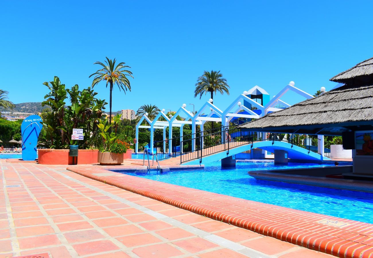 Apartamento-un-dormitorio Benalbeach Resort Frente-al-mar Costa-del-Sol Jardines Cuatro-huéspedes