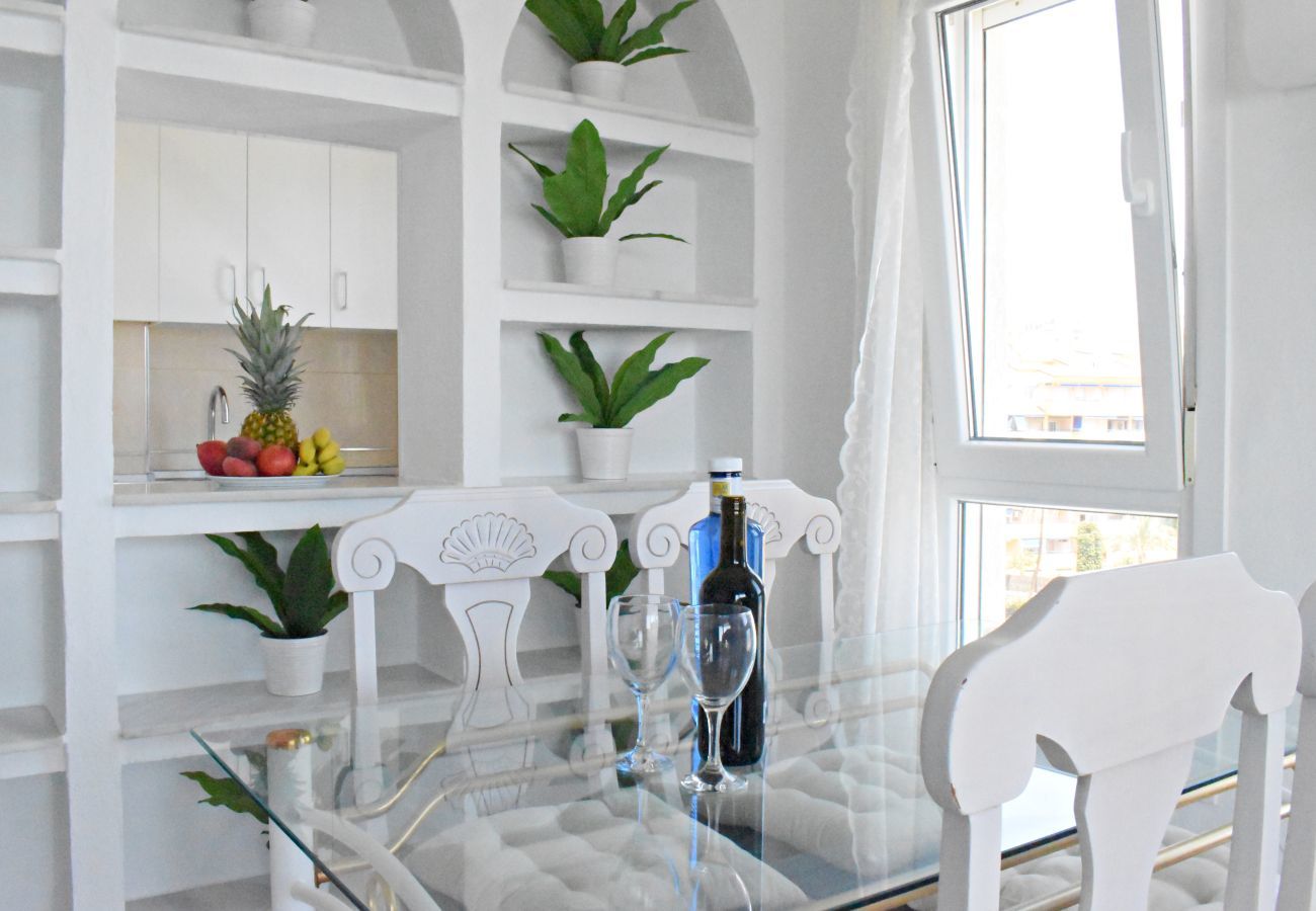 Apartamento en Benalmádena - Luminoso apartamento en BenalBeach con vistas al mar