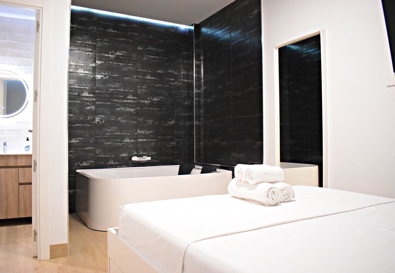 Apartamento en Benalmádena - Precioso apartamento de dos dormitorios con jacuzzi en Benalmádena