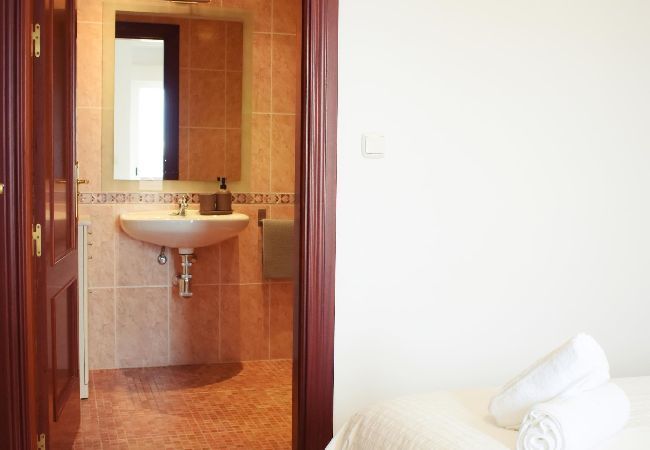 Apartment in Torremolinos - Spacious holiday beachfront flat in Torremolinos Apartment in Torremolinos - Spacious holiday beachfront flat in Torremolinos