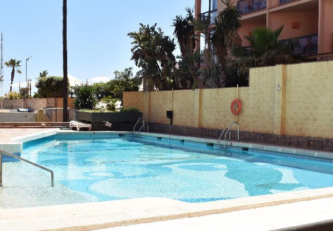 Apartment in Torremolinos - Spacious holiday beachfront flat in Torremolinos Apartment in Torremolinos - Spacious holiday beachfront flat in Torremolinos