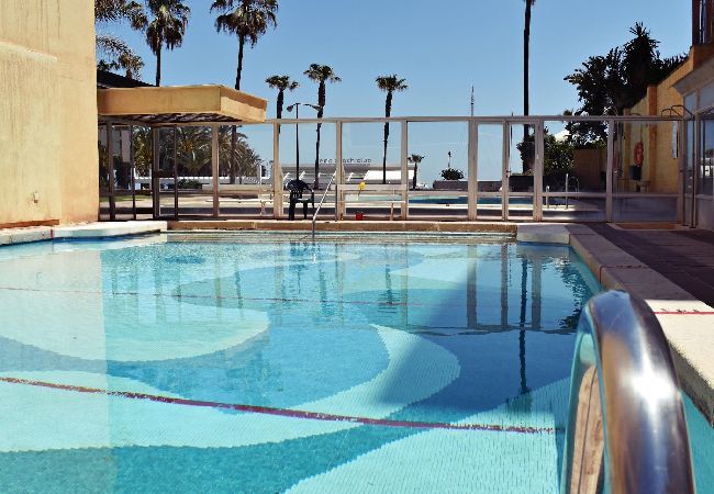 Apartment in Torremolinos - Spacious holiday beachfront flat in Torremolinos Apartment in Torremolinos - Spacious holiday beachfront flat in Torremolinos