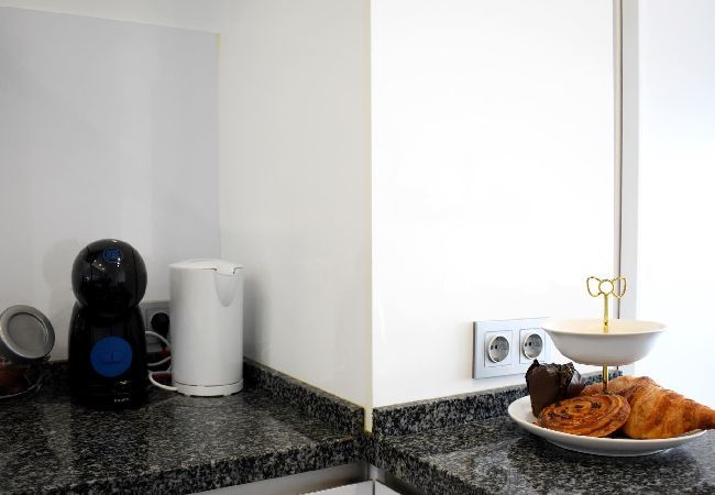 Studio in Torremolinos - Bright studio in front of the sea in Torremolinos Studio in Torremolinos - Bright studio in front of the sea in Torremolinos