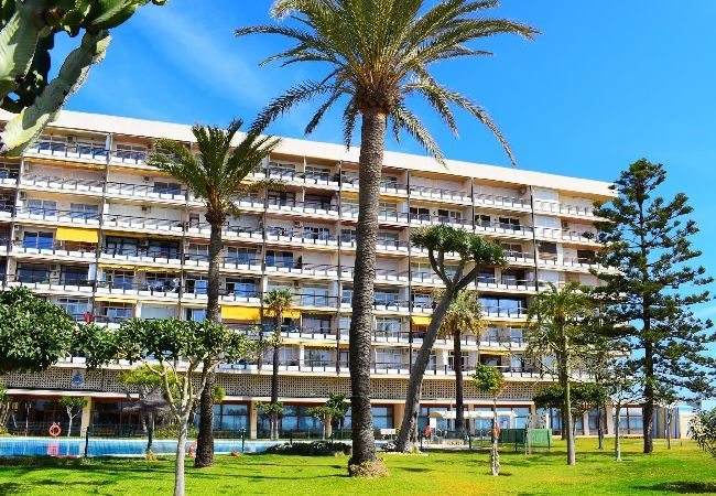 Studio in Torremolinos - Bright studio in front of the sea in Torremolinos Studio in Torremolinos - Bright studio in front of the sea in Torremolinos