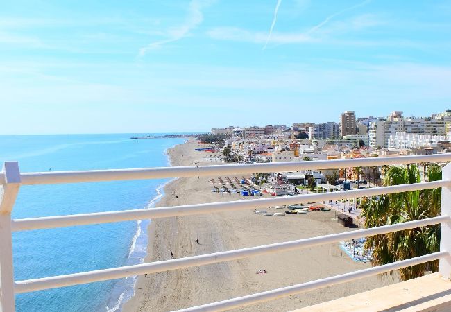 Studio in Torremolinos - Bright studio in front of the sea in Torremolinos Studio in Torremolinos - Bright studio in front of the sea in Torremolinos
