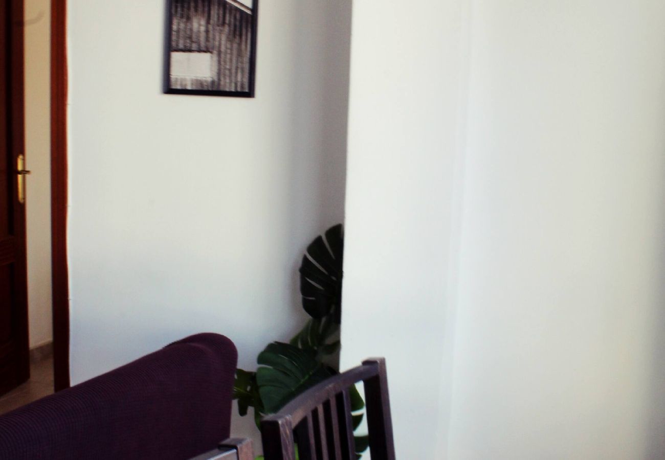 Apartment in Málaga - Centrally located two-bedroom flat in Malaga city centre