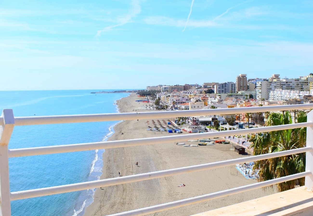 Studio Torremolinos Beachfront Four-Guests Swimming-Pool Easy-Rent-Málaga Carihuela-Beach