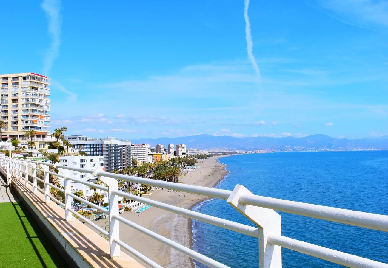 Studio Torremolinos Beachfront Four-Guests Swimming-Pool Easy-Rent-Málaga Bajondillo-Beach