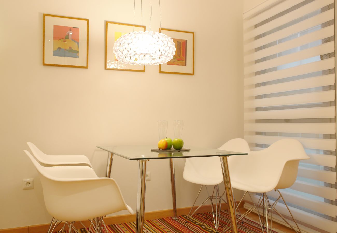  Holiday-apartment-Malaga Four-Guests  Easy-Rent-Malaga Perfect-for-families Malaga-centre