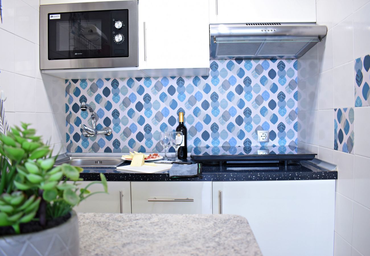 Apartment in Arroyo de la Miel - Beautiful flat in BenalBeach in front of the sea