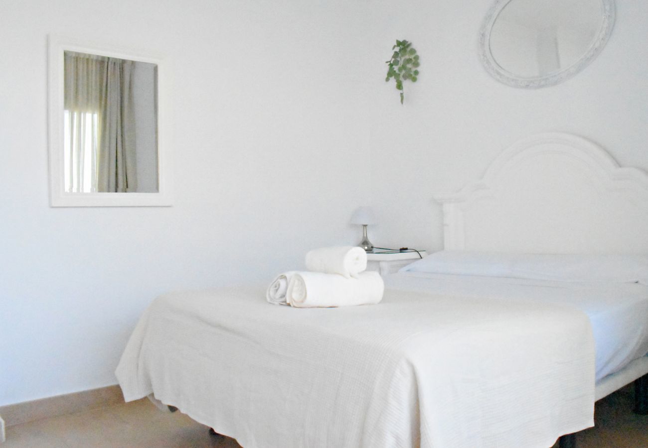 Apartment in Benalmádena - Beautiful flat in BenalBeach with sea views