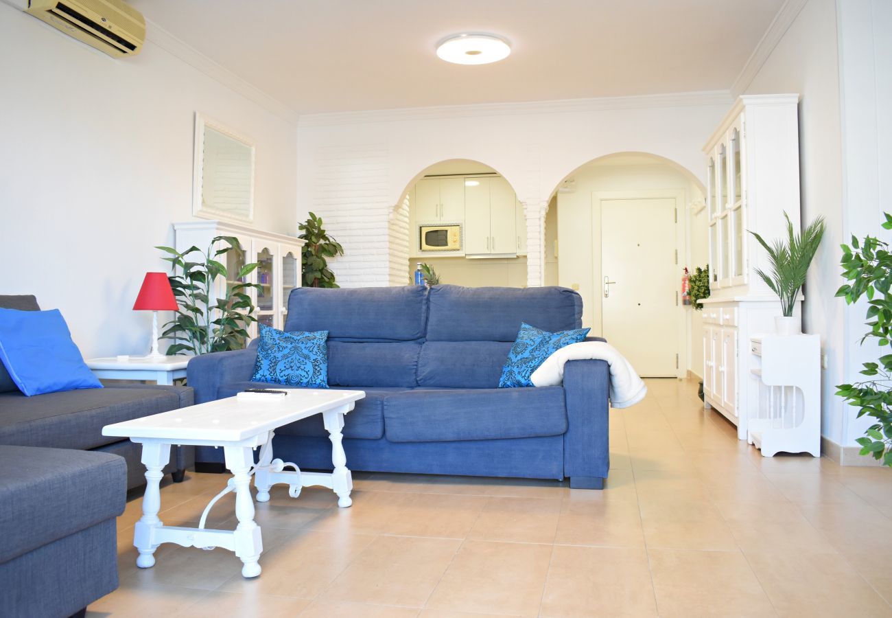 Apartment in Benalmádena - Beautiful flat in BenalBeach with sea views