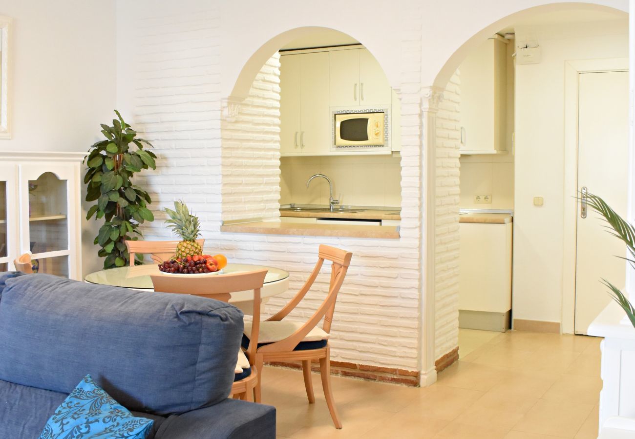 Apartment in Benalmádena - Beautiful flat in BenalBeach with sea views