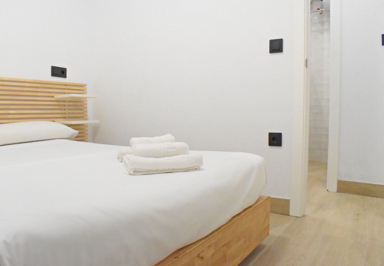 Apartment in Benalmádena - Precioso apartamento de dos dormitorios con jacuzzi en Benalmádena