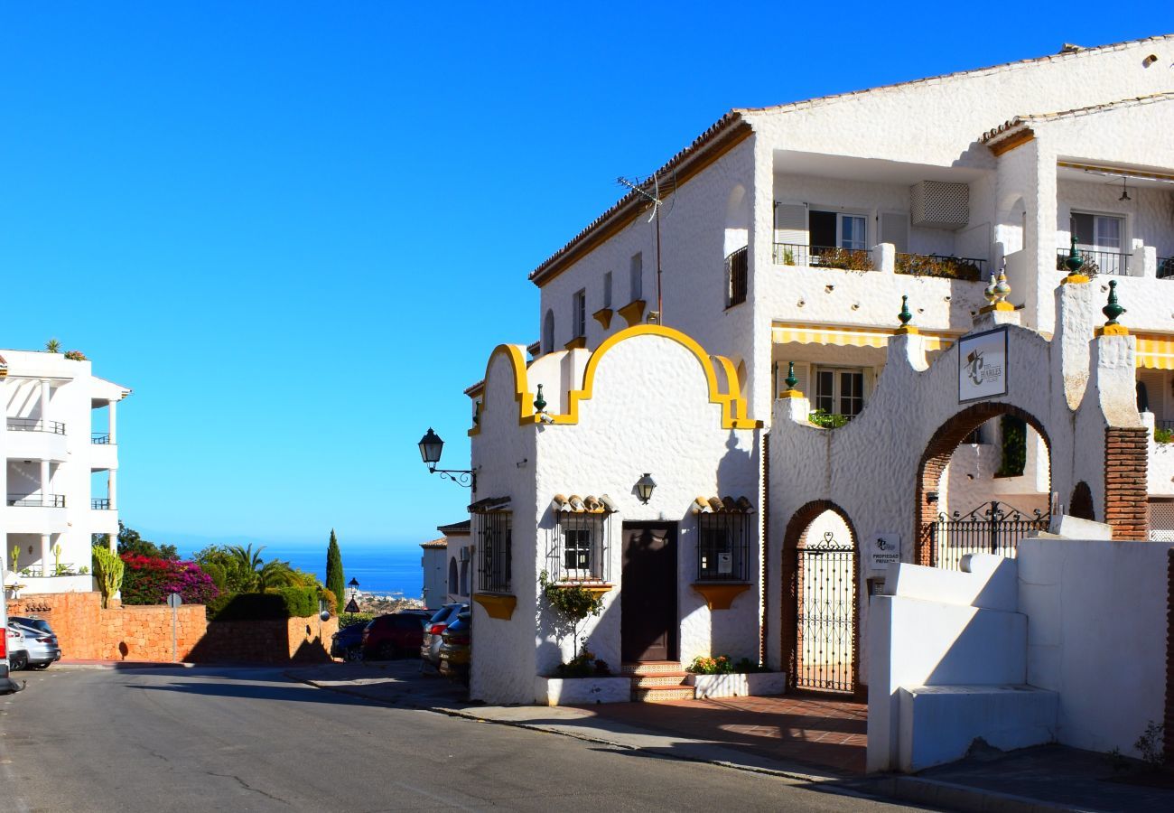 Apartment in Benalmádena - Precioso apartamento de dos dormitorios con jacuzzi en Benalmádena