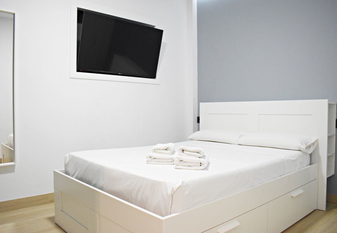 Apartment in Benalmádena - Precioso apartamento de dos dormitorios con jacuzzi en Benalmádena